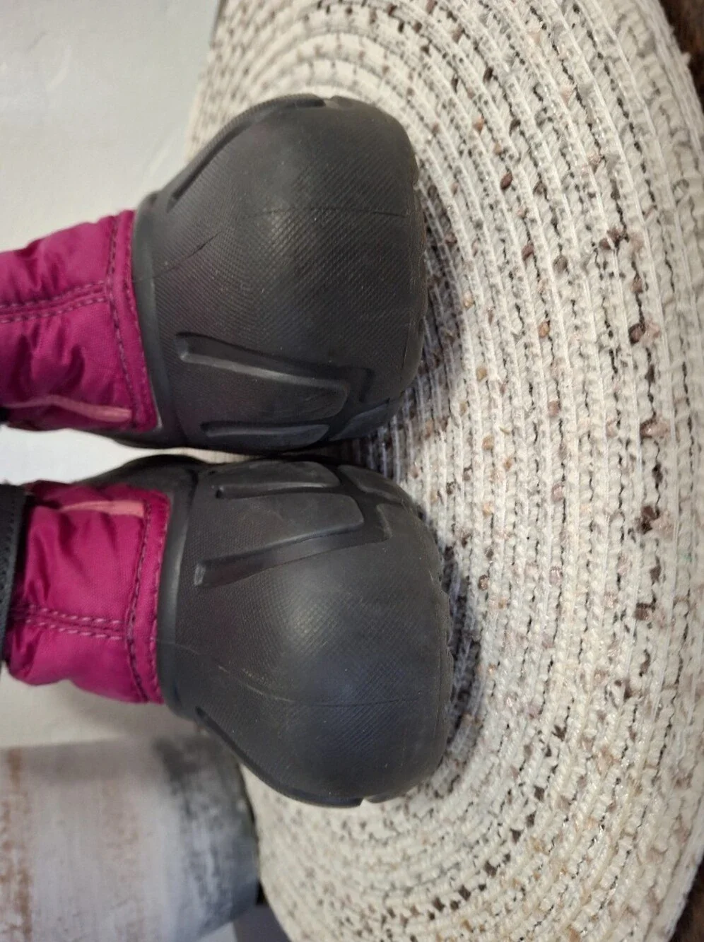 Sorel Kids Hot Pink and Black Insulated Snow Boots Size 12.